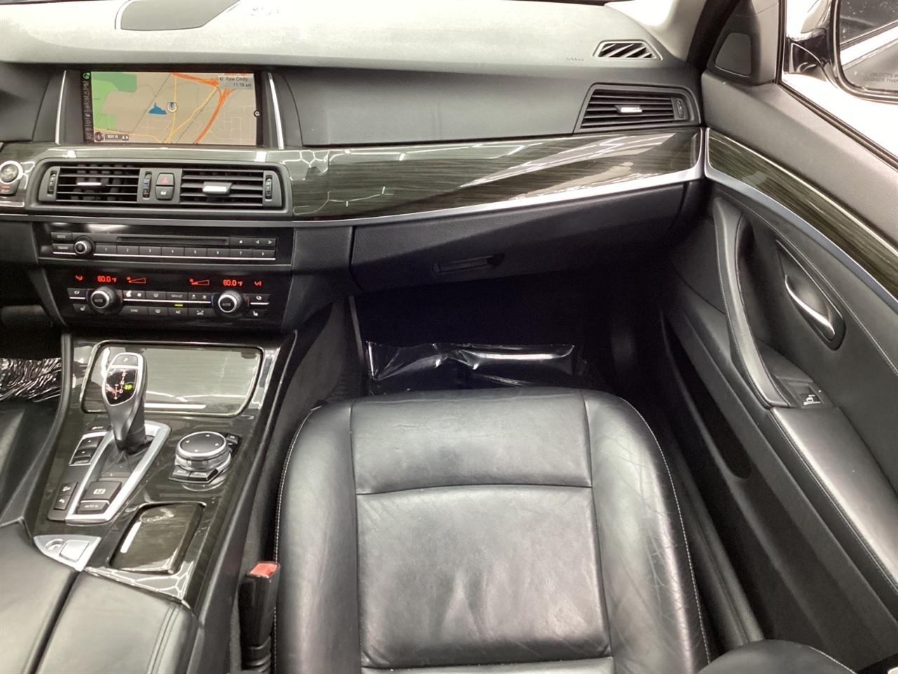 BMW 5 Series 4dr Sdn 528i xDrive AWD 2015