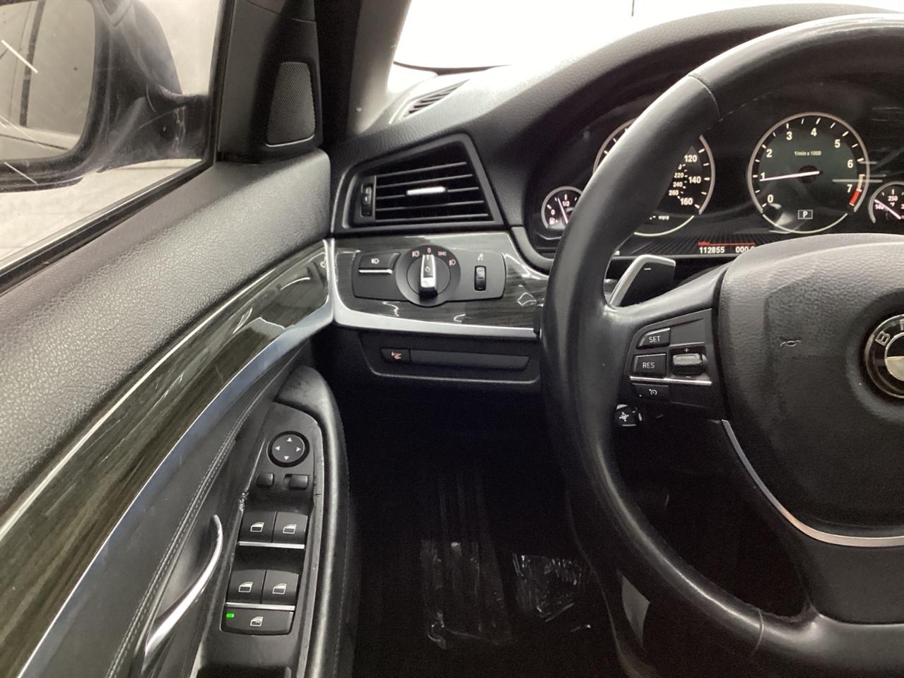 BMW 5 Series 4dr Sdn 528i xDrive AWD 2015