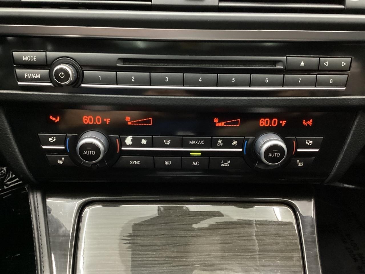 BMW 5 Series 4dr Sdn 528i xDrive AWD 2015