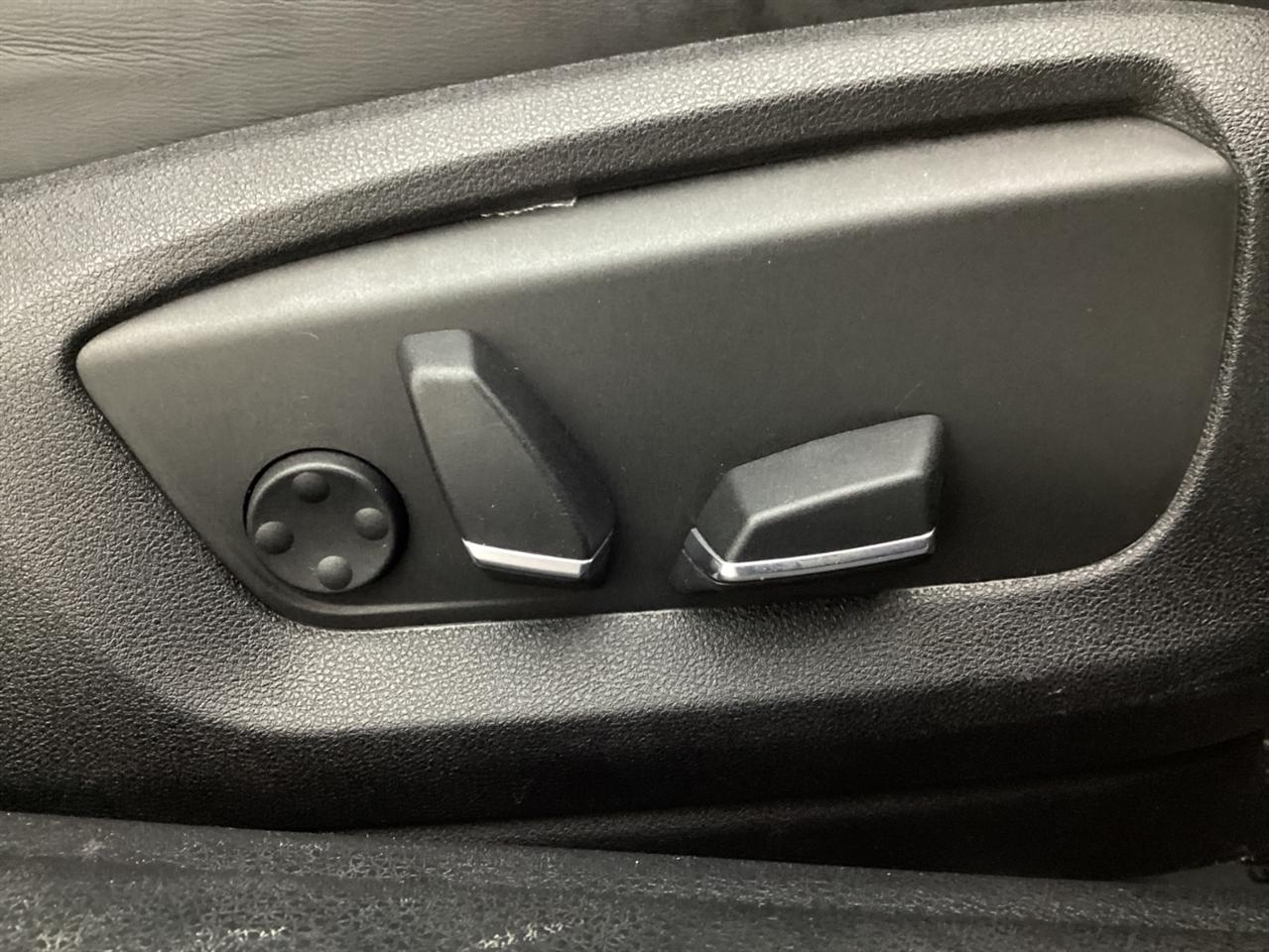 BMW 5 Series 4dr Sdn 528i xDrive AWD 2015