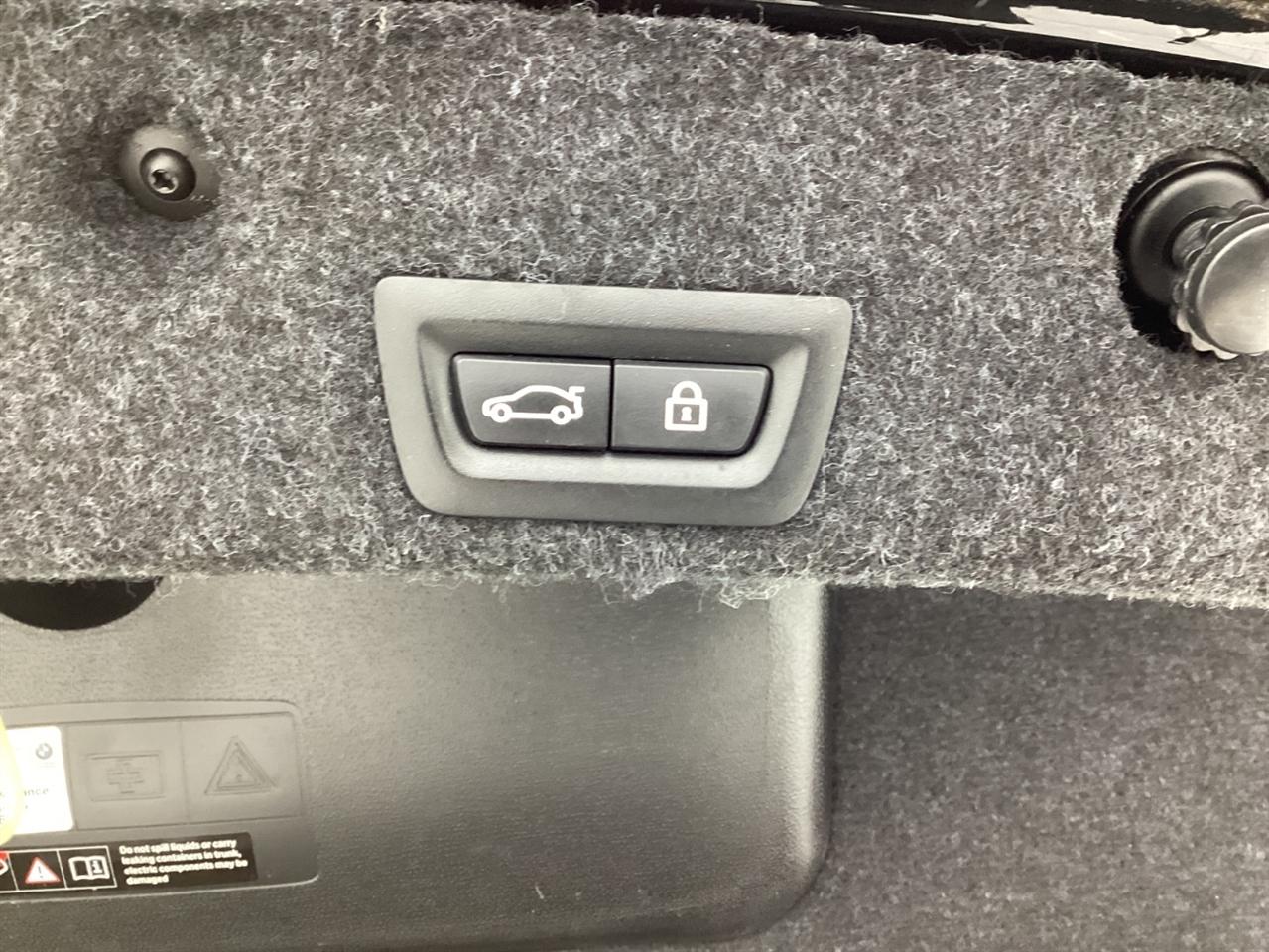 BMW 5 Series 4dr Sdn 528i xDrive AWD 2015