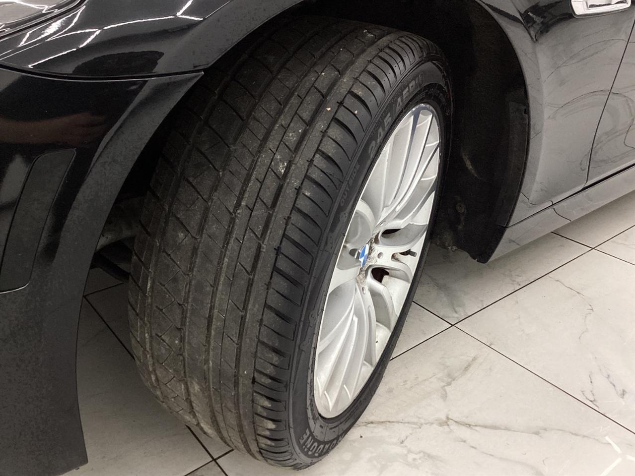 BMW 5 Series 4dr Sdn 528i xDrive AWD 2015