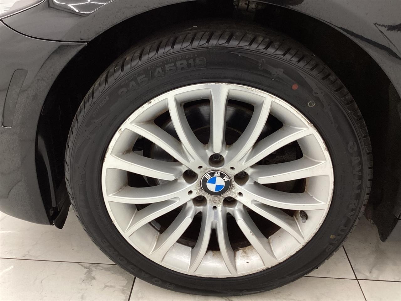 BMW 5 Series 4dr Sdn 528i xDrive AWD 2015