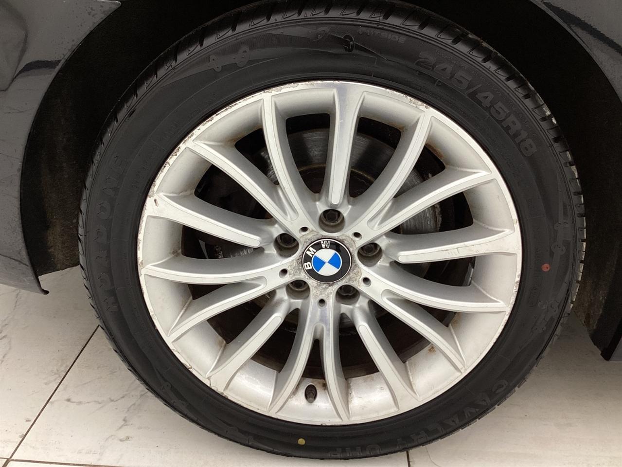 BMW 5 Series 4dr Sdn 528i xDrive AWD 2015