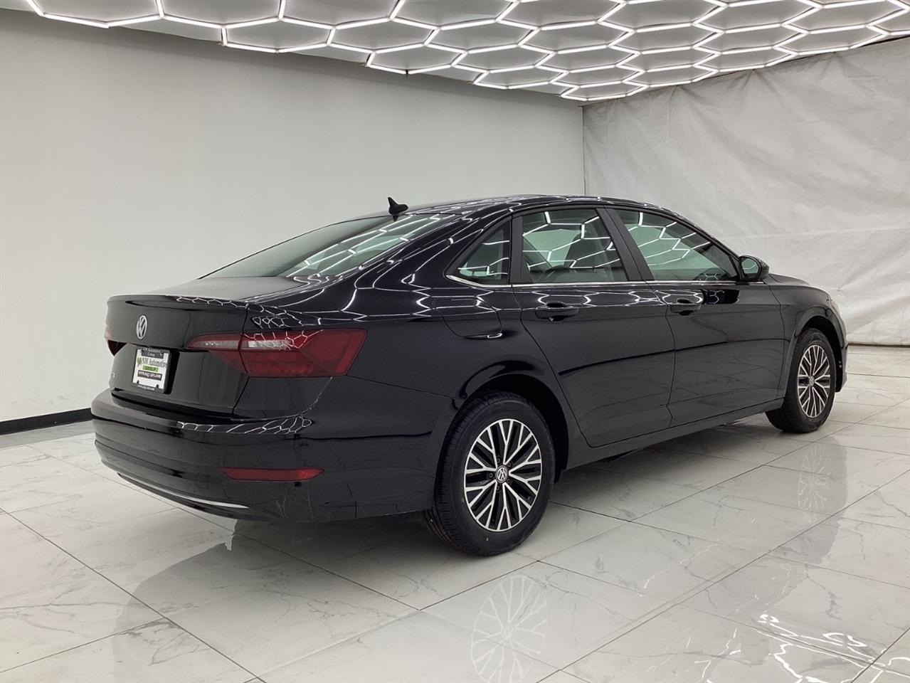 Volkswagen Jetta R-Line Auto w/SULEV 2020