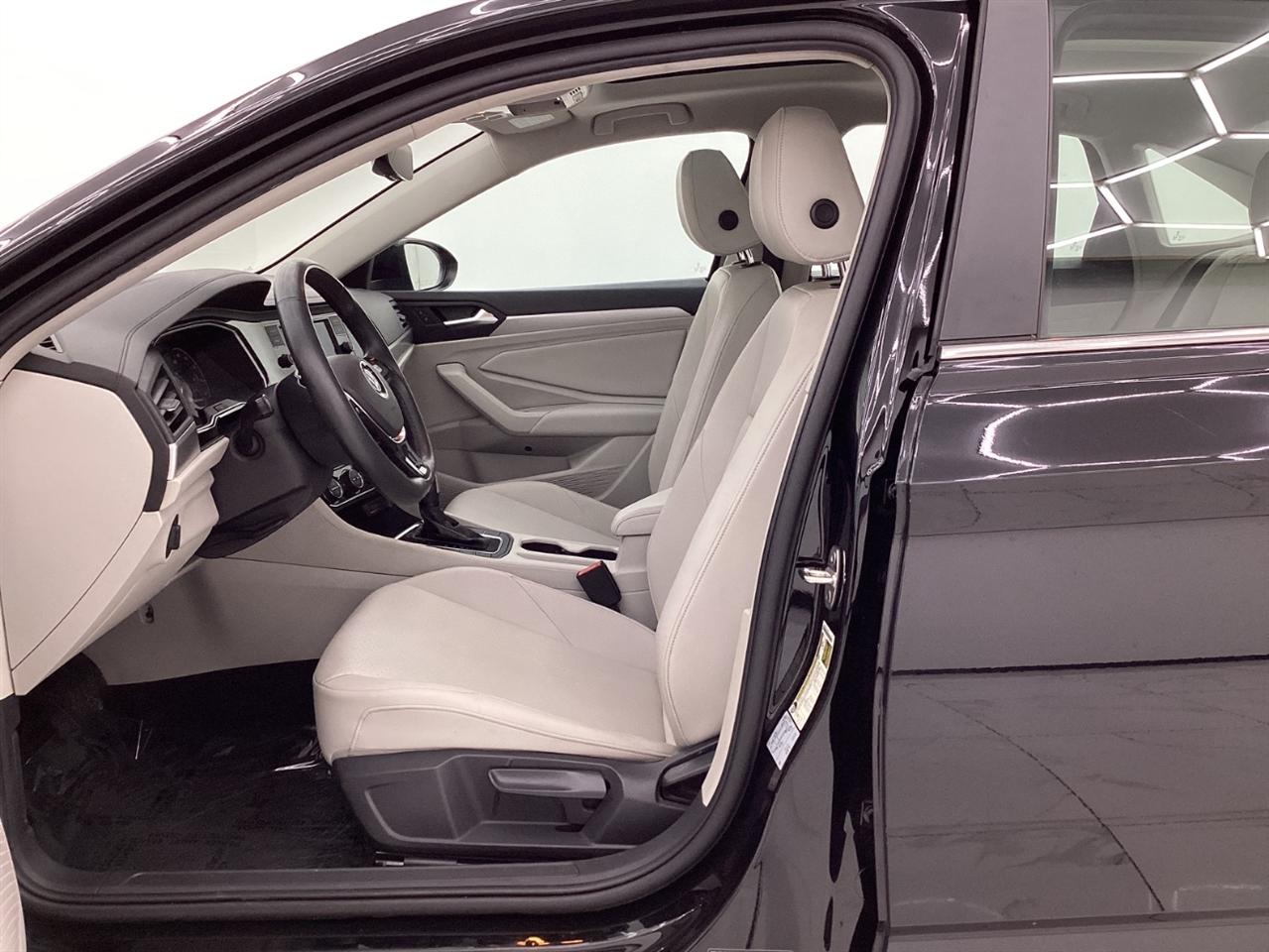 Volkswagen Jetta R-Line Auto w/SULEV 2020