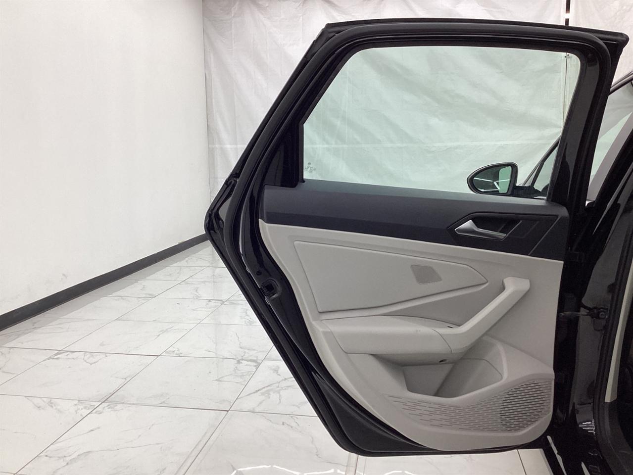 Volkswagen Jetta R-Line Auto w/SULEV 2020