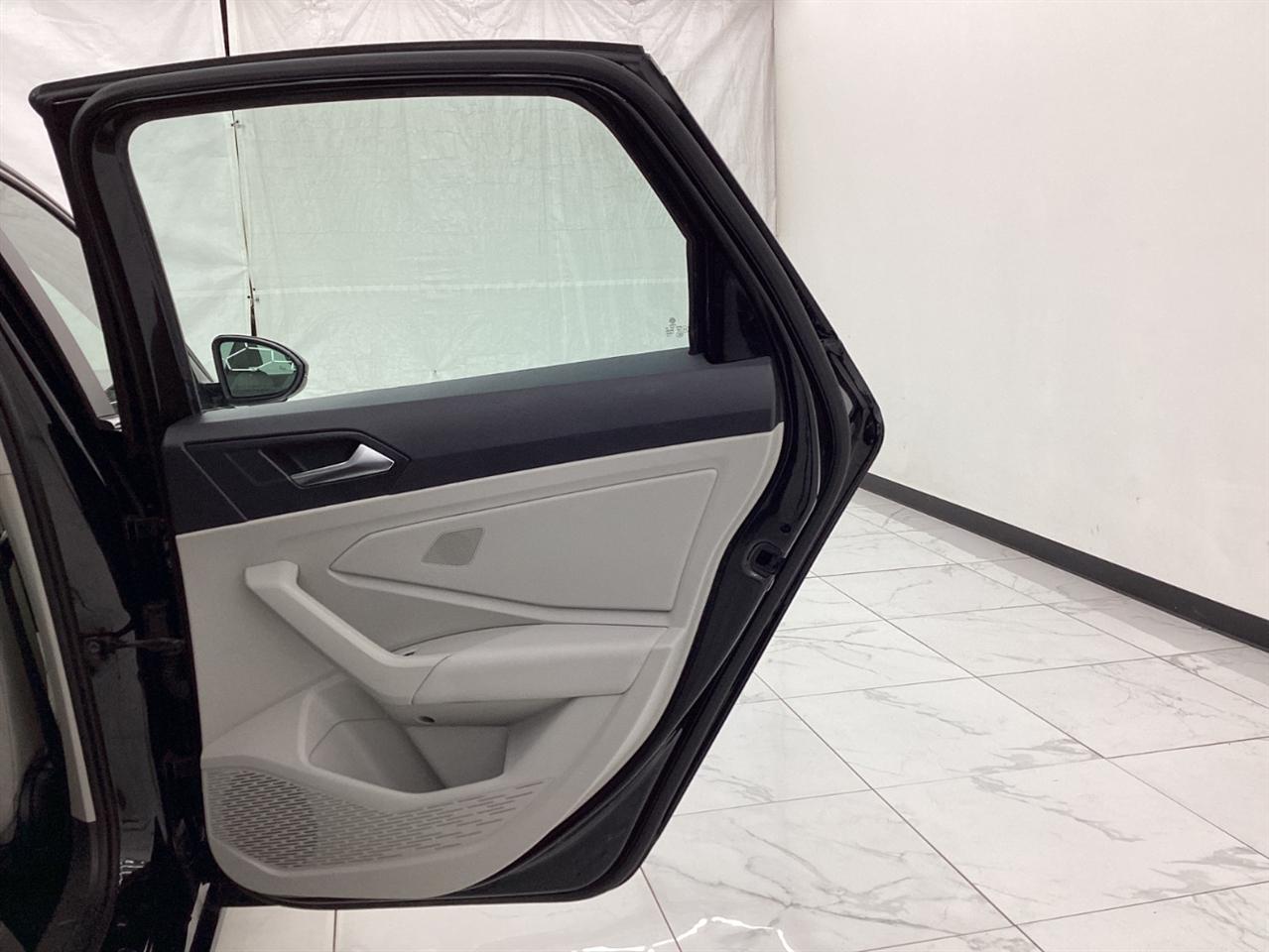 Volkswagen Jetta R-Line Auto w/SULEV 2020