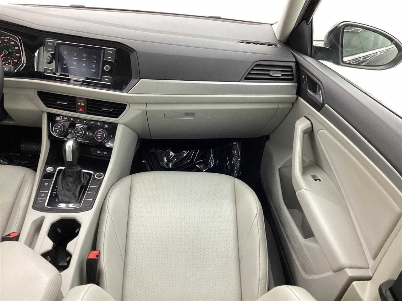 Volkswagen Jetta R-Line Auto w/SULEV 2020