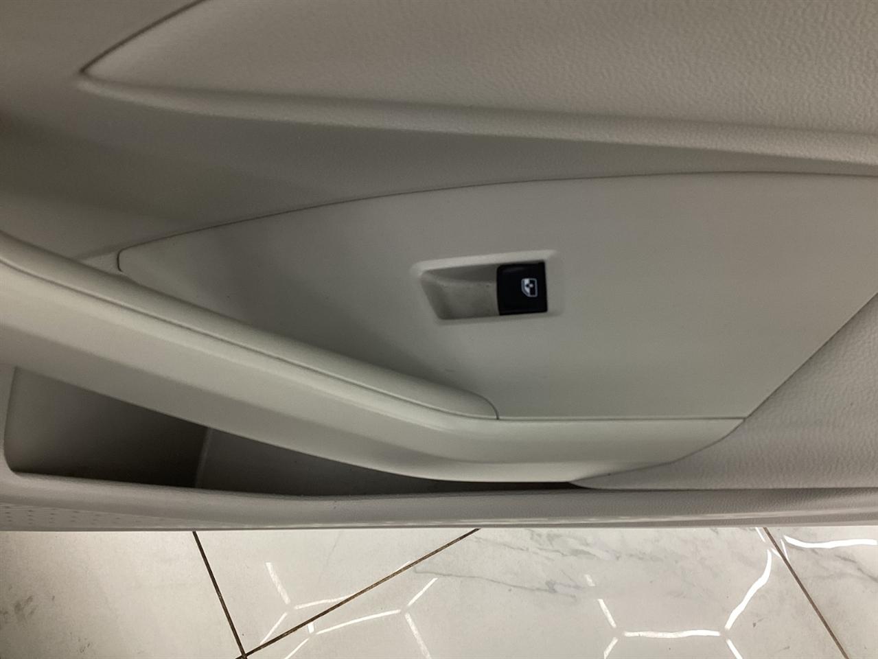 Volkswagen Jetta R-Line Auto w/SULEV 2020