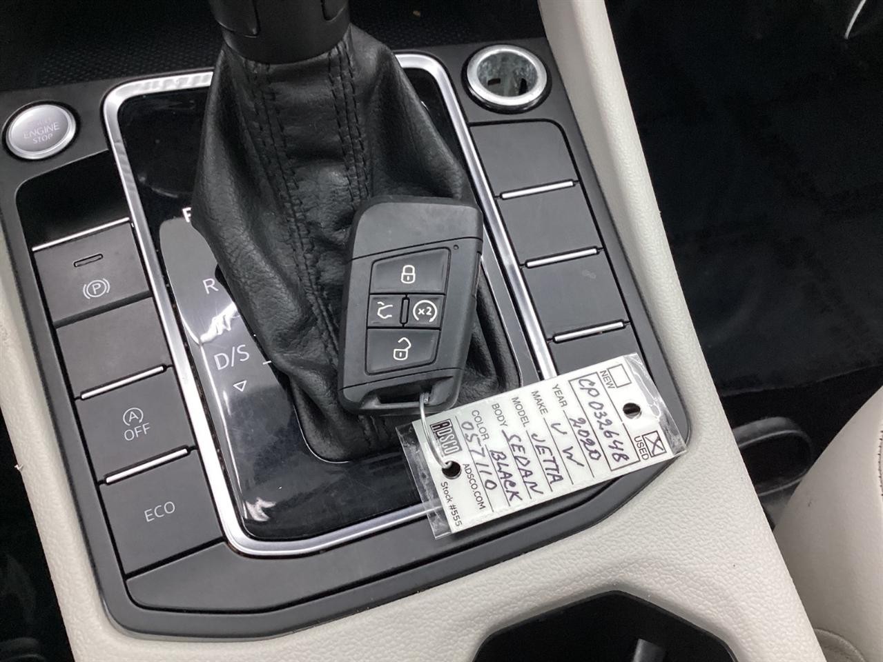 Volkswagen Jetta R-Line Auto w/SULEV 2020