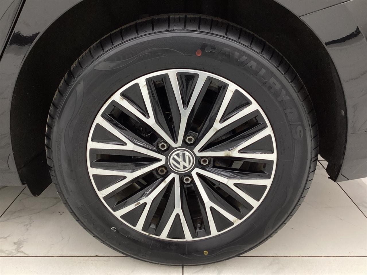 Volkswagen Jetta R-Line Auto w/SULEV 2020