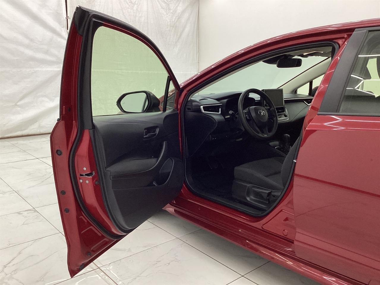 Toyota Corolla Hybrid LE FWD (Natl) 2023