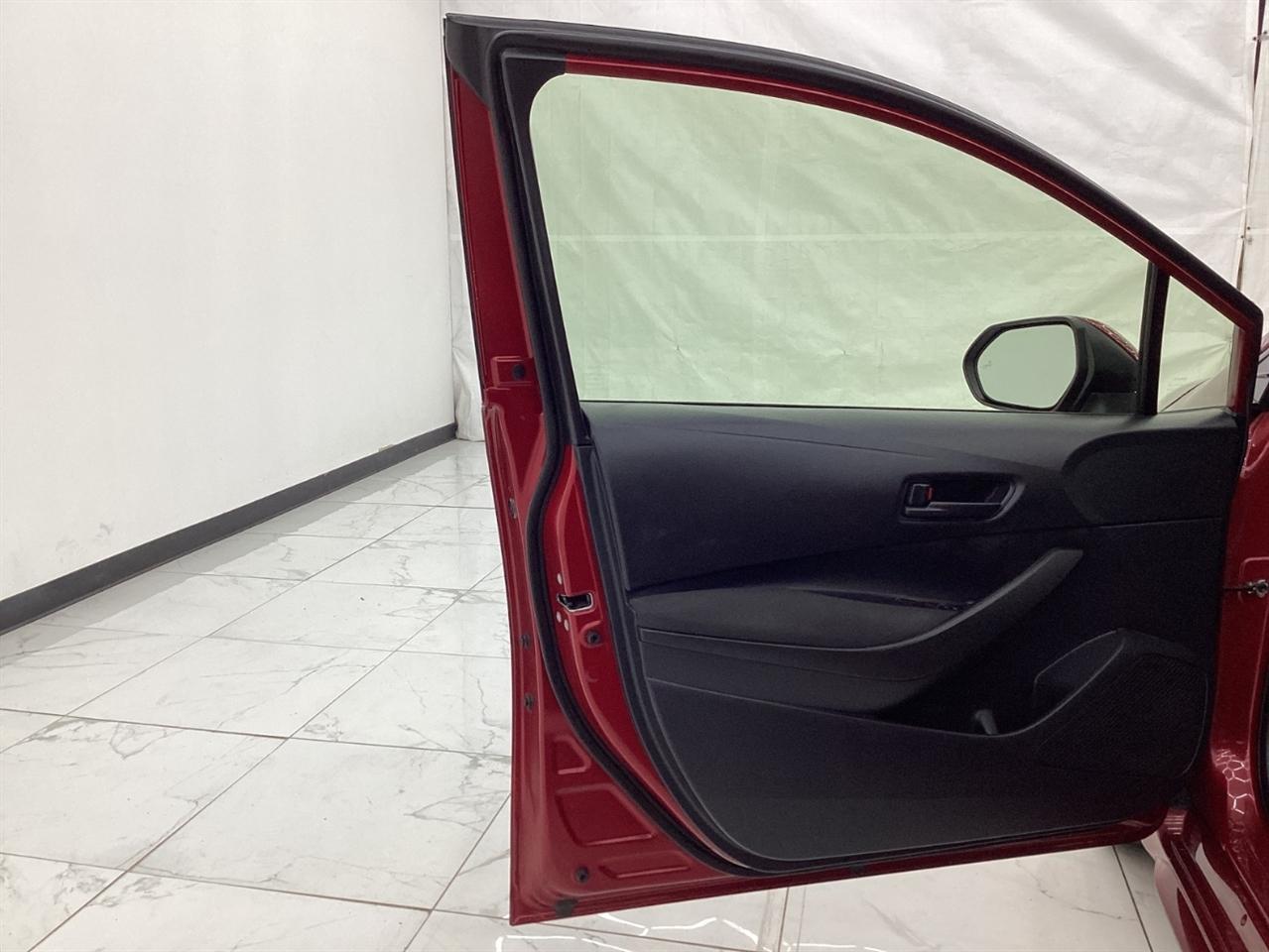 Toyota Corolla Hybrid LE FWD (Natl) 2023