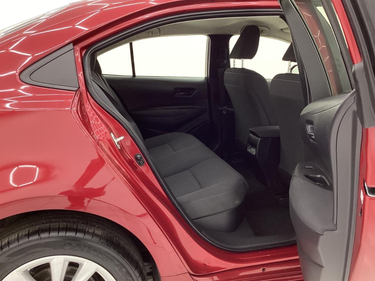 Toyota Corolla Hybrid LE FWD (Natl) 2023