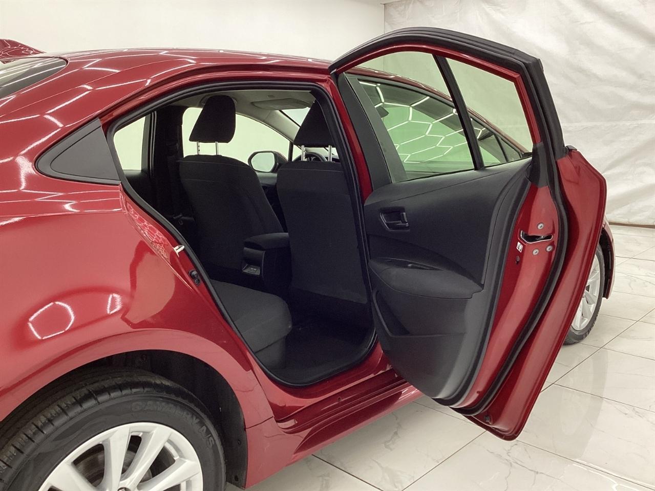 Toyota Corolla Hybrid LE FWD (Natl) 2023