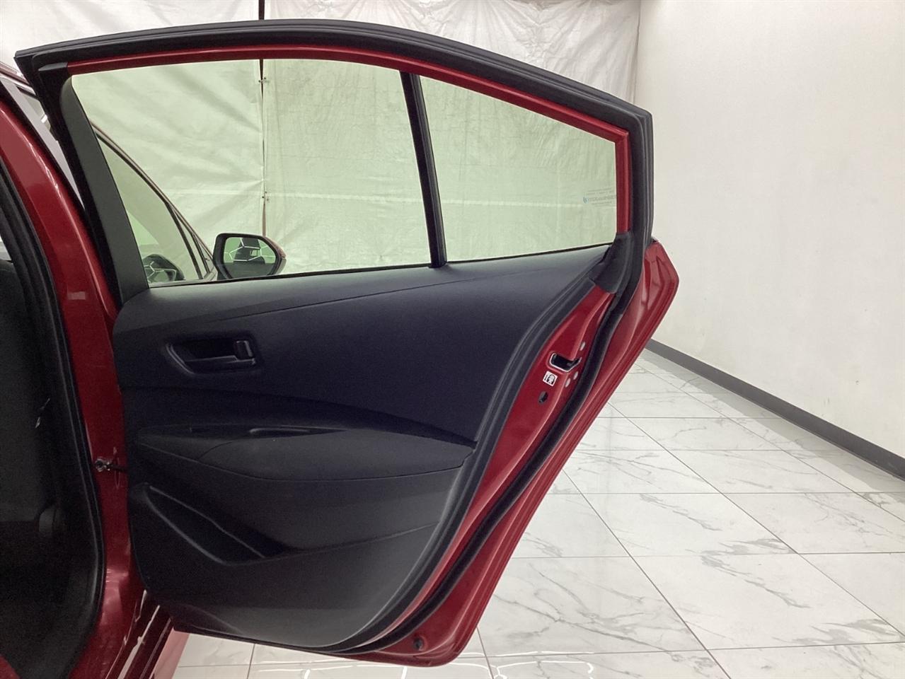 Toyota Corolla Hybrid LE FWD (Natl) 2023