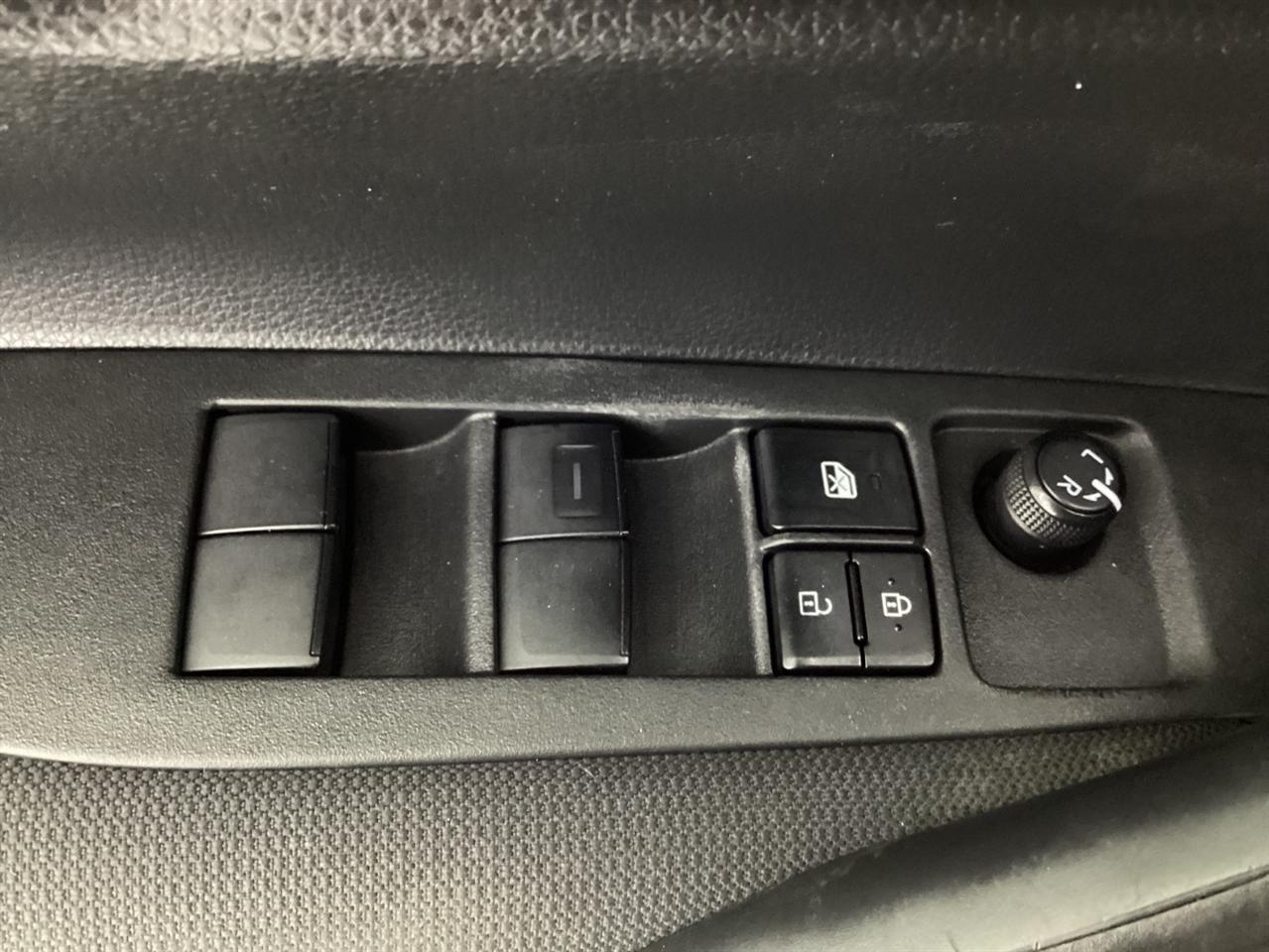 Toyota Corolla Hybrid LE FWD (Natl) 2023