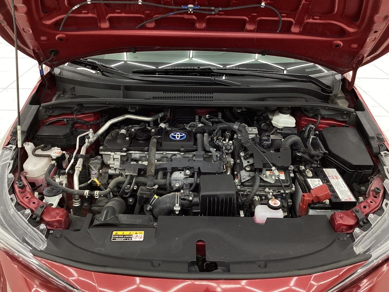 Toyota Corolla Hybrid LE FWD (Natl) 2023