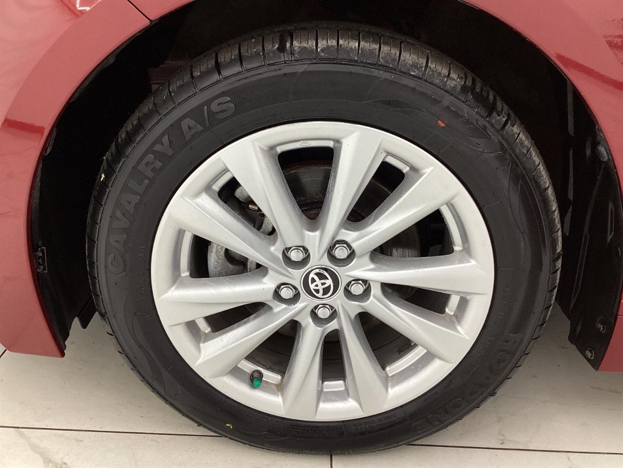 Toyota Corolla Hybrid LE FWD (Natl) 2023