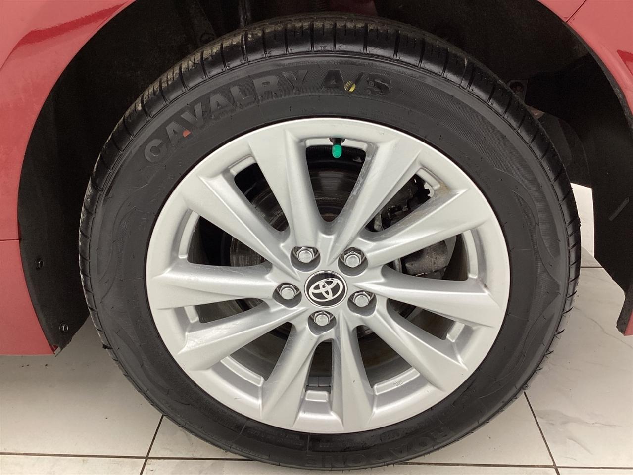 Toyota Corolla Hybrid LE FWD (Natl) 2023