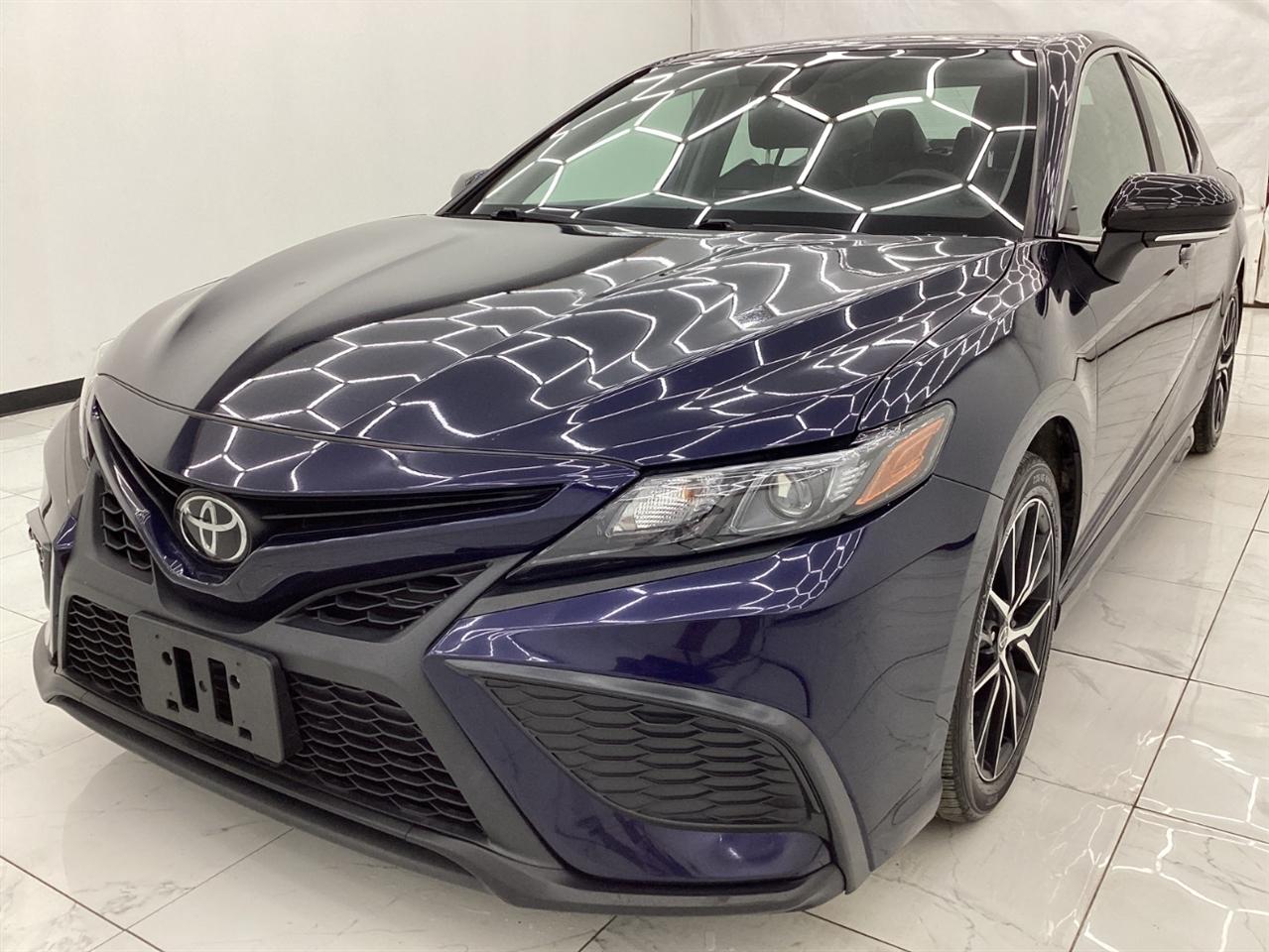 Toyota Camry SE Auto (Natl) 2022