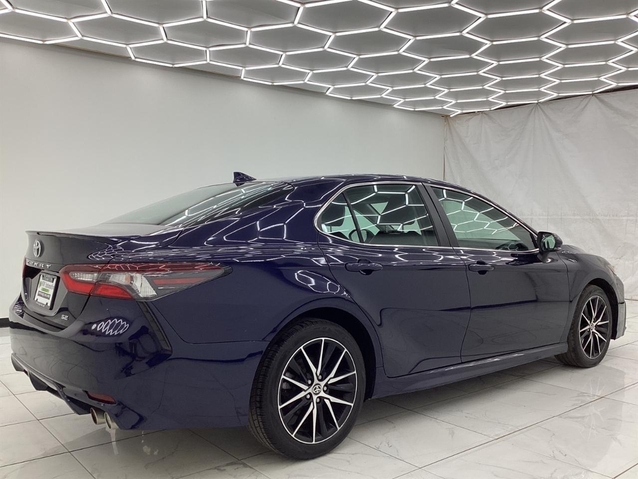 Toyota Camry SE Auto (Natl) 2022