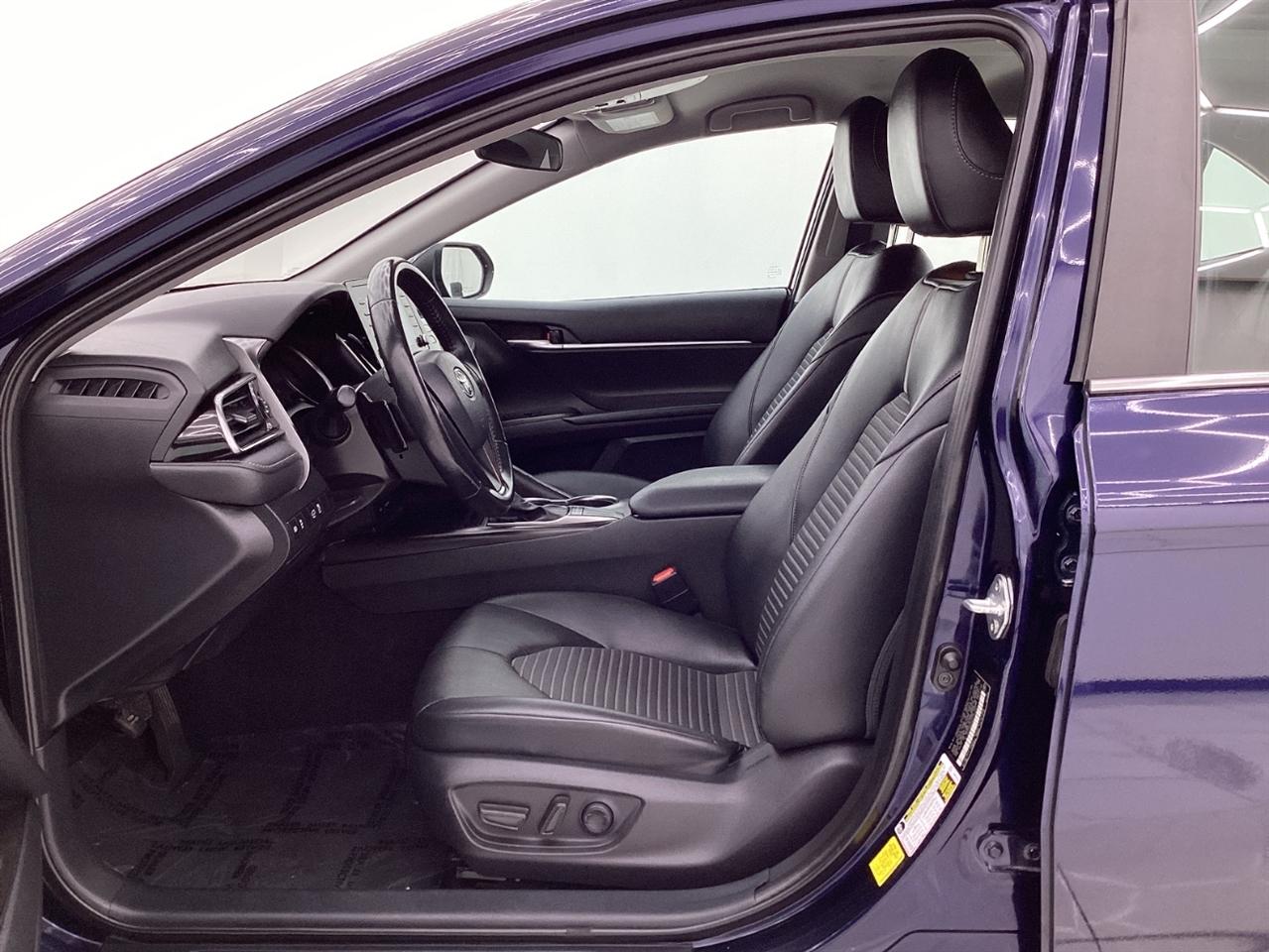 Toyota Camry SE Auto (Natl) 2022