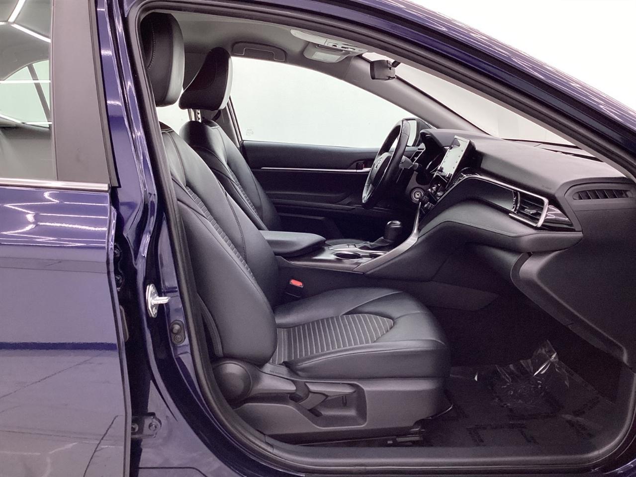 Toyota Camry SE Auto (Natl) 2022