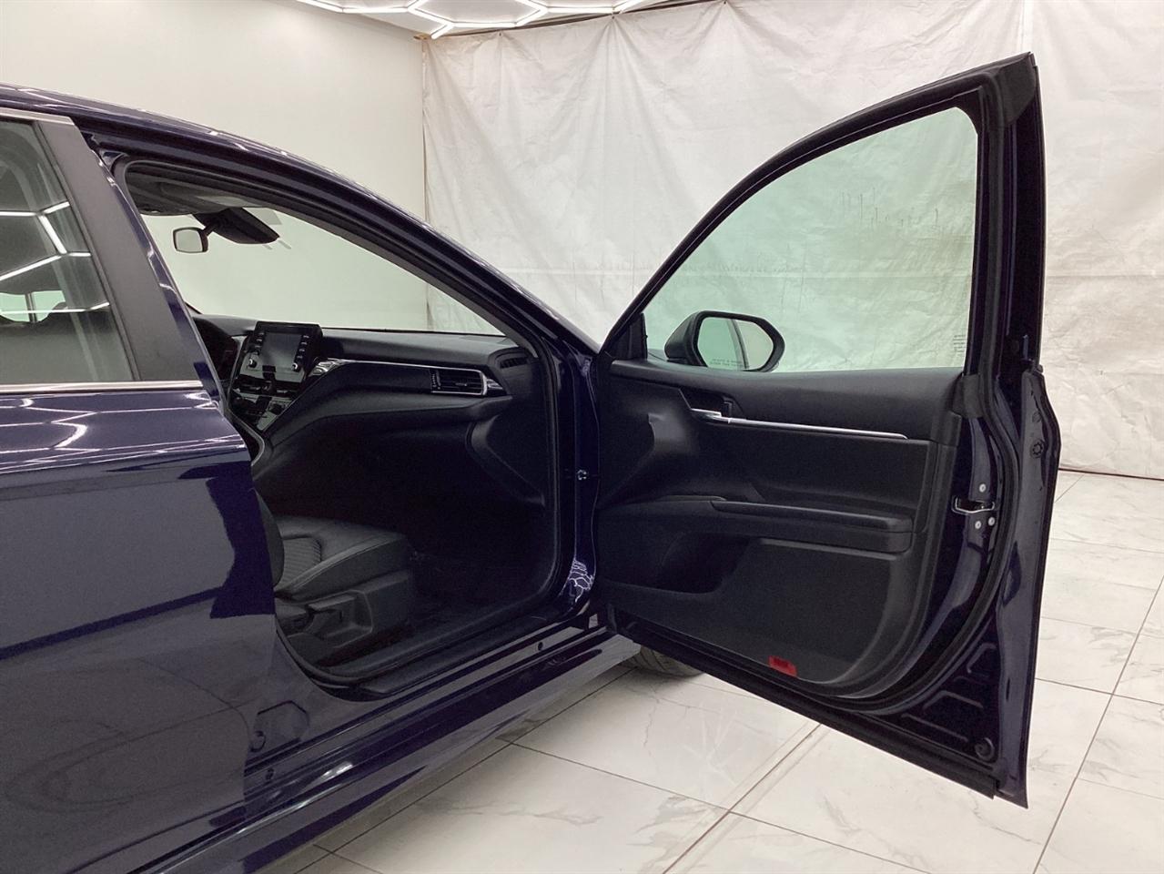 Toyota Camry SE Auto (Natl) 2022