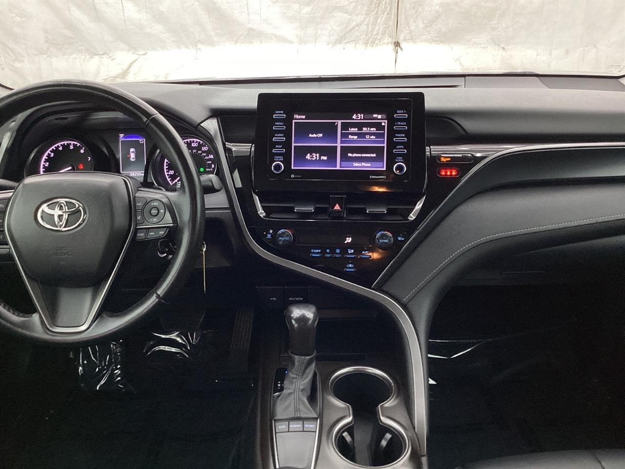 Toyota Camry SE Auto (Natl) 2022