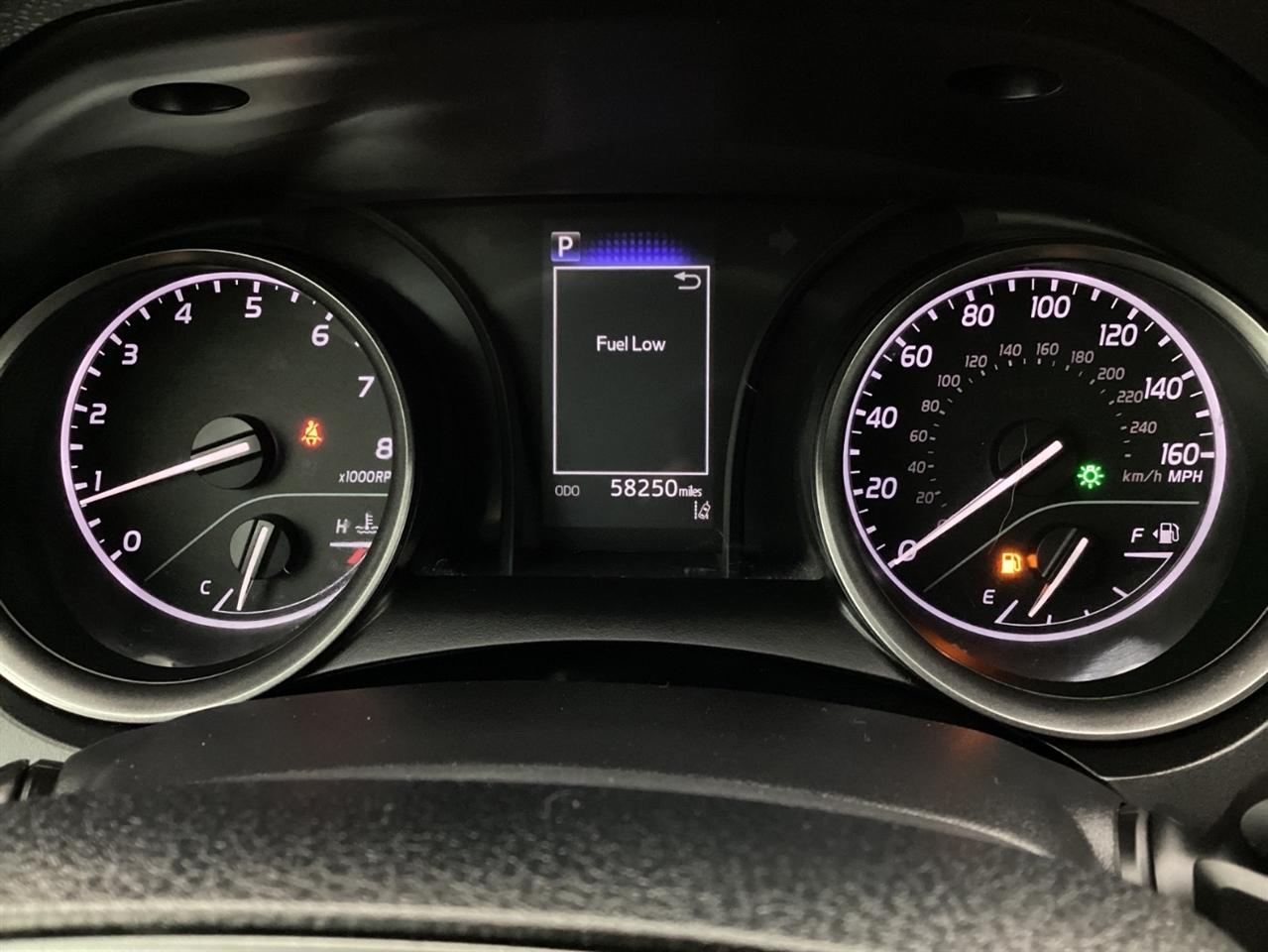 Toyota Camry SE Auto (Natl) 2022