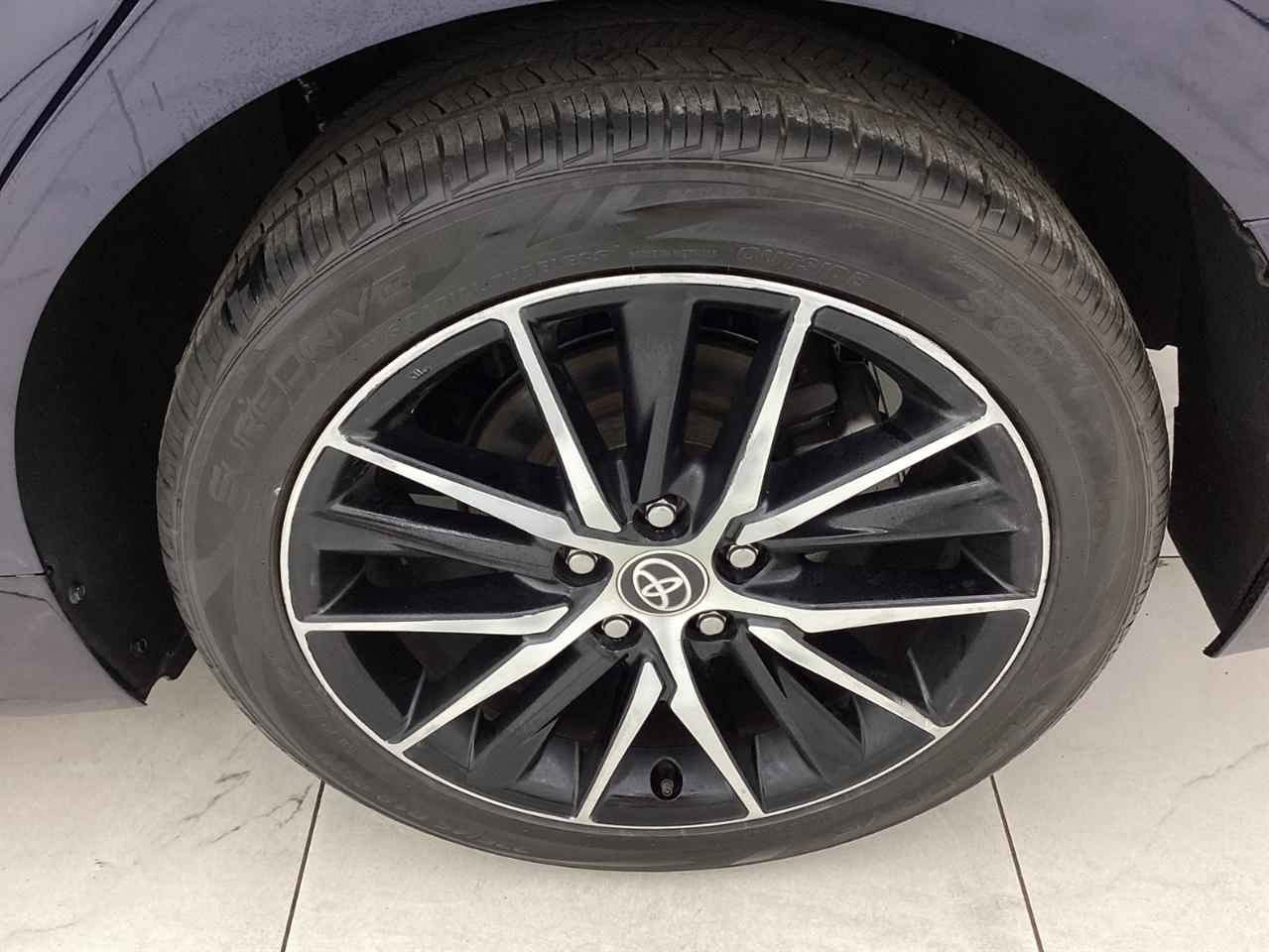 Toyota Camry SE Auto (Natl) 2022