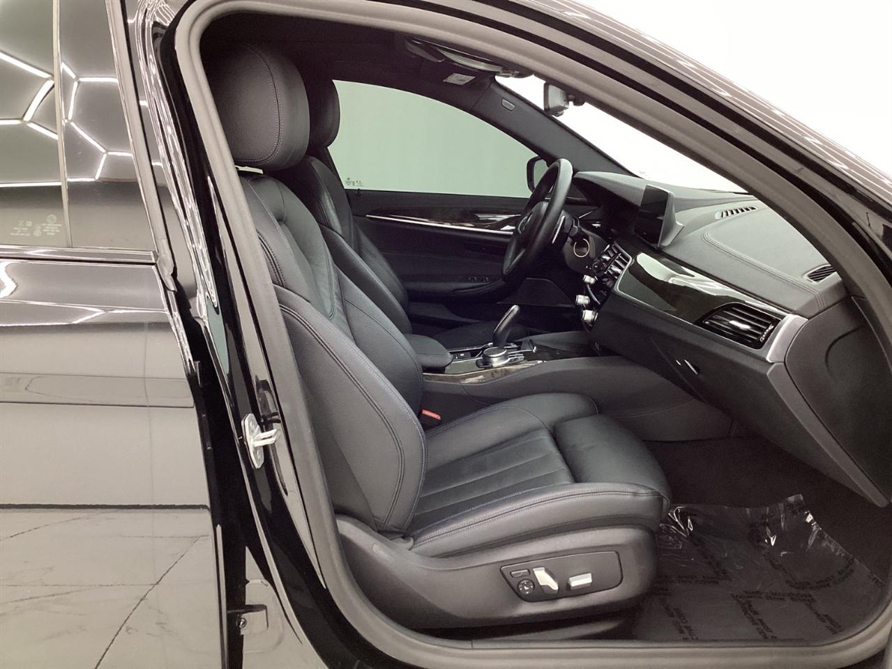 BMW 5 Series 530i Sedan 2020