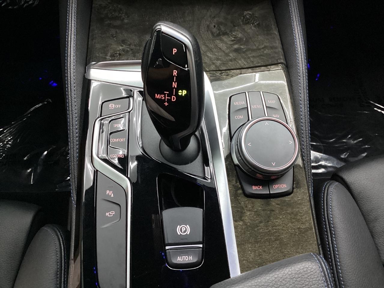 BMW 5 Series 530i Sedan 2020