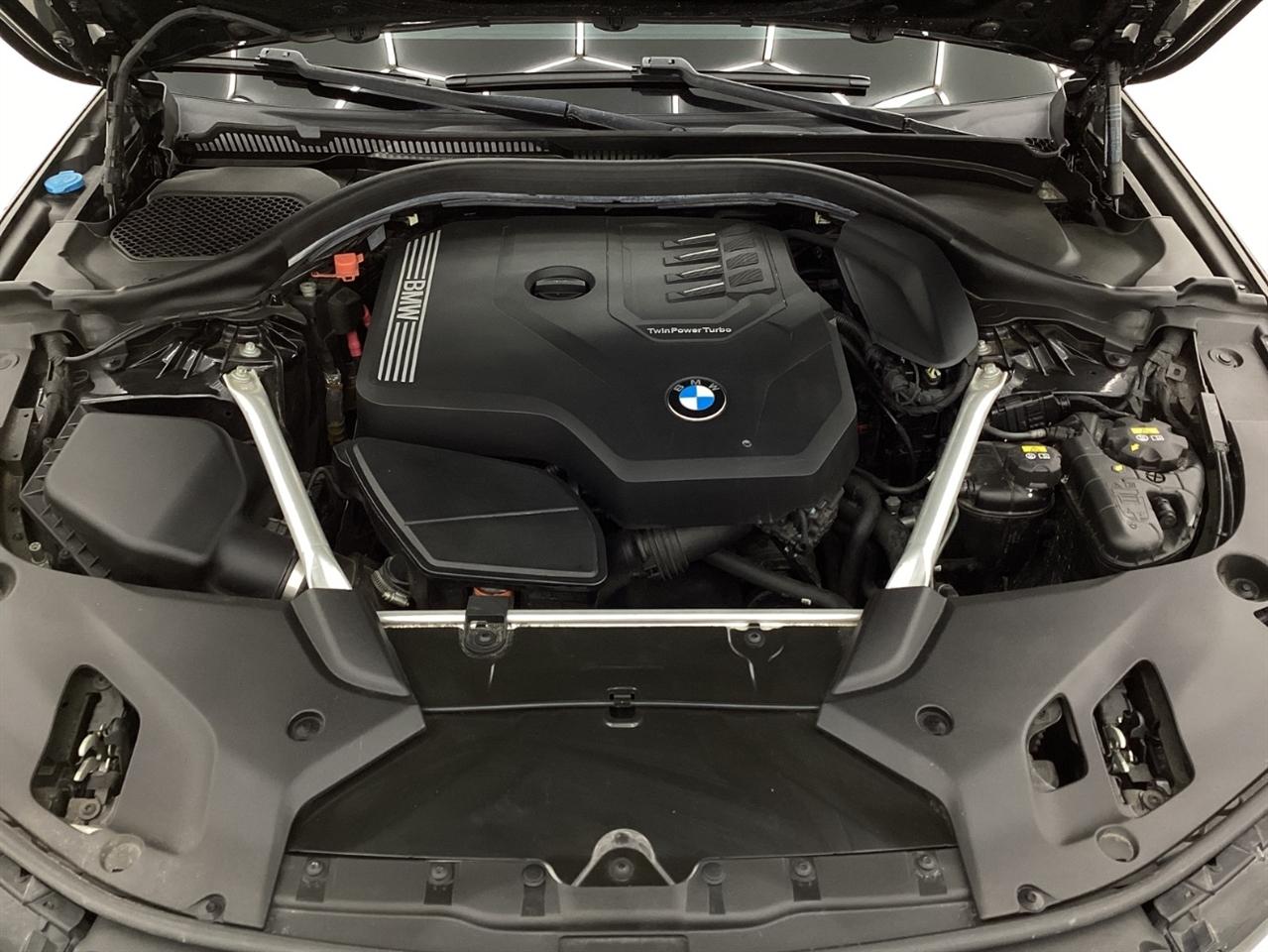 BMW 5 Series 530i Sedan 2020