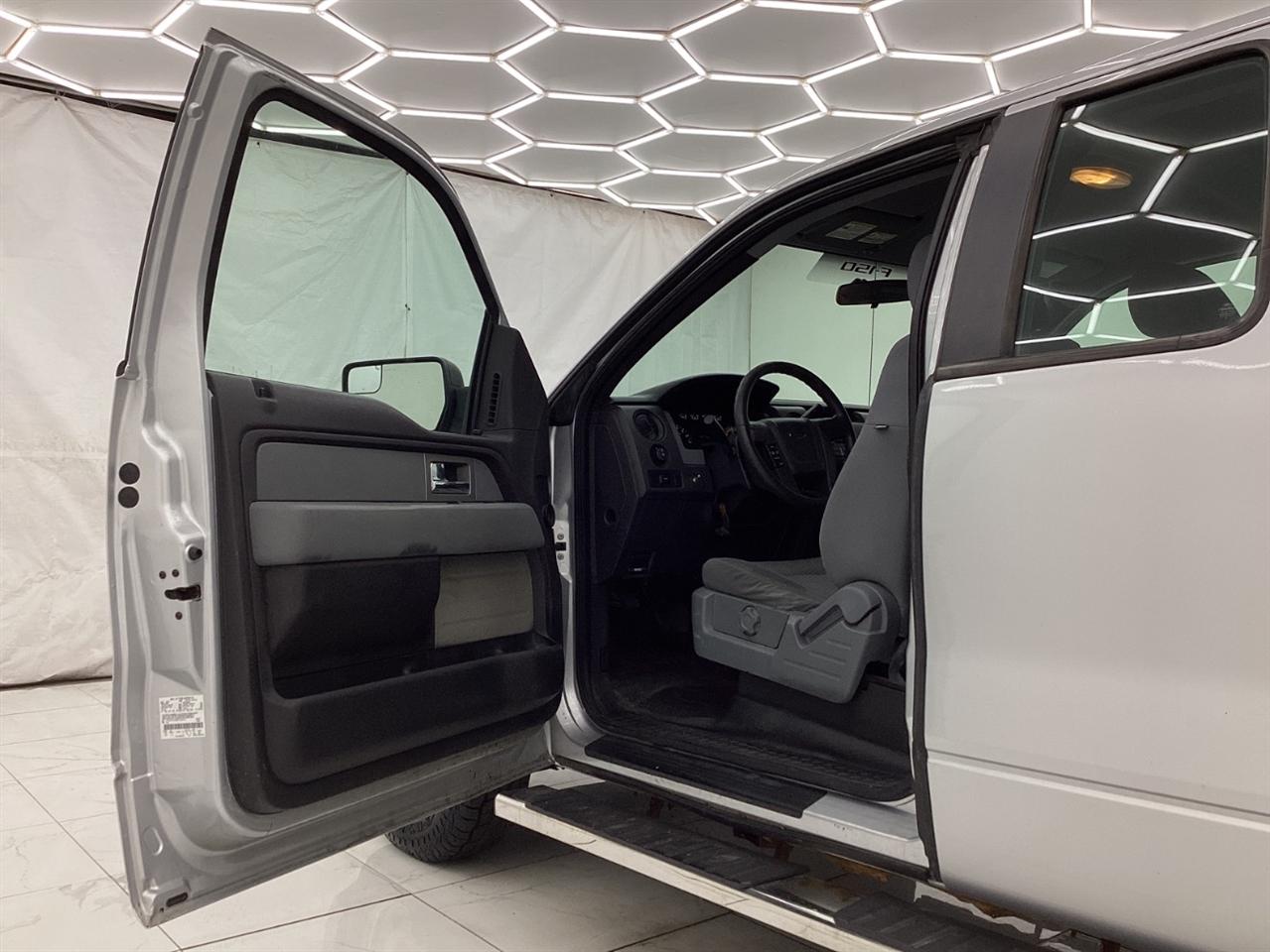 Ford 150 2WD SuperCab 145" XLT 2011