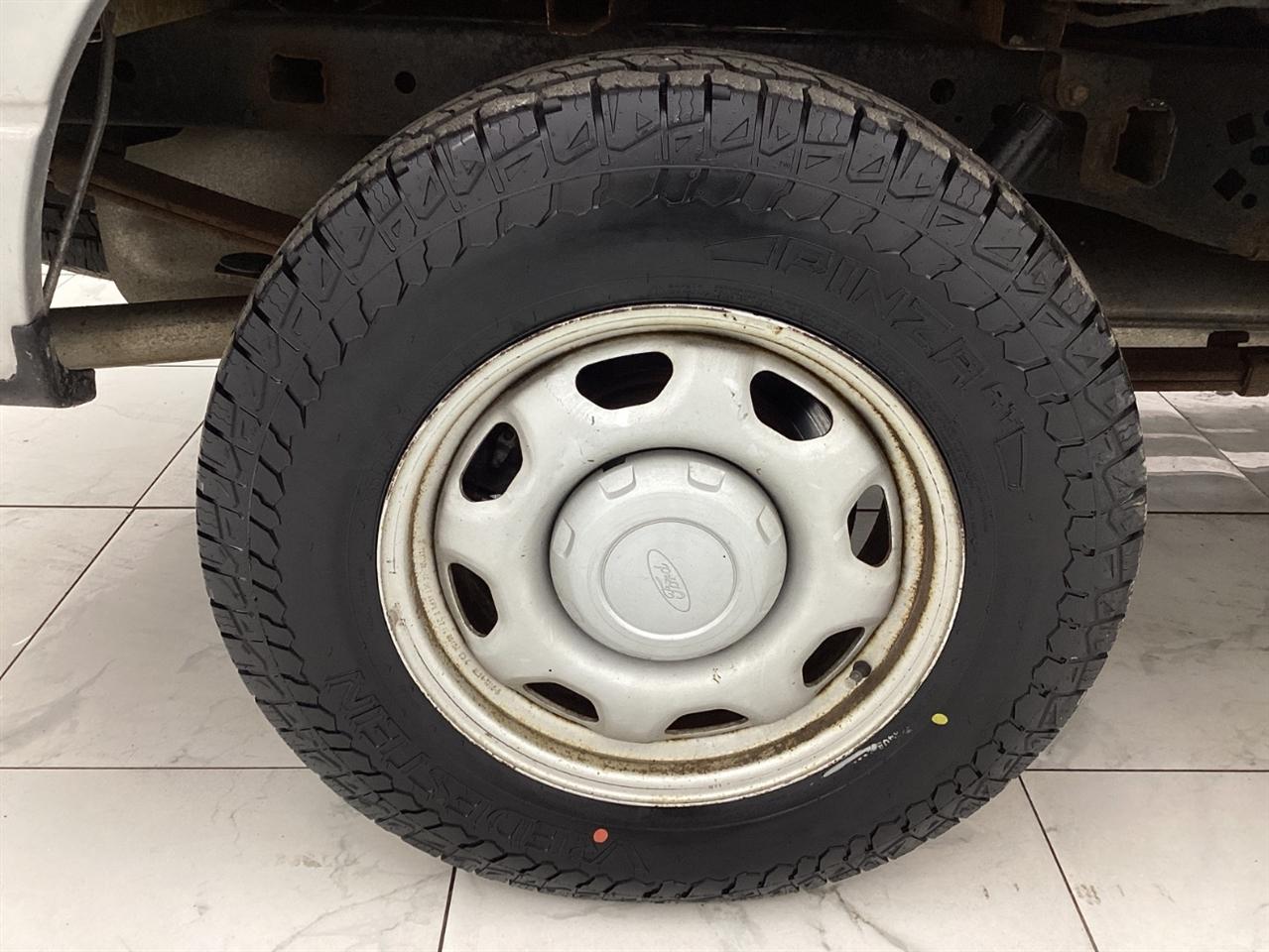 Ford 150 2WD SuperCab 145" XLT 2011