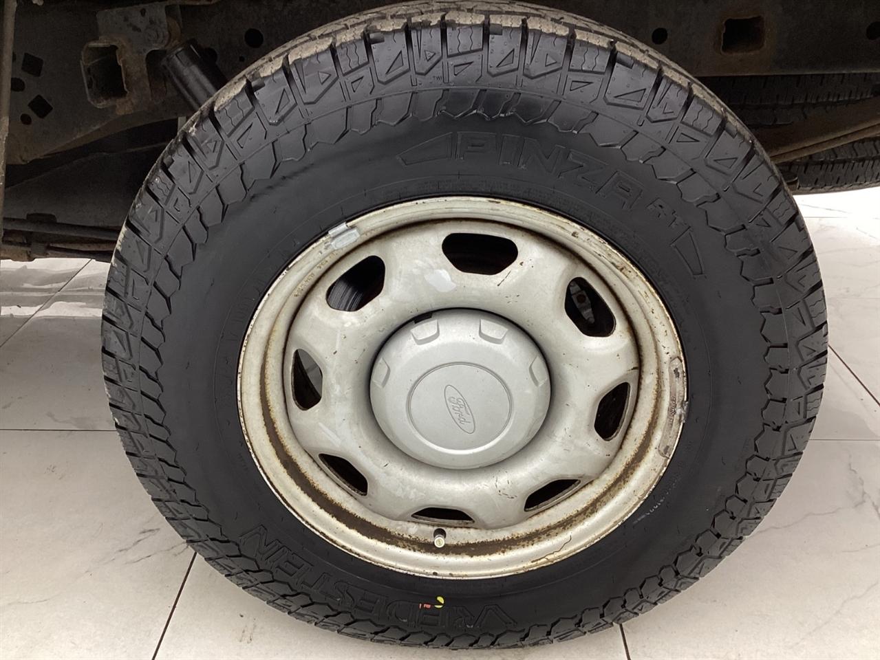 Ford 150 2WD SuperCab 145" XLT 2011