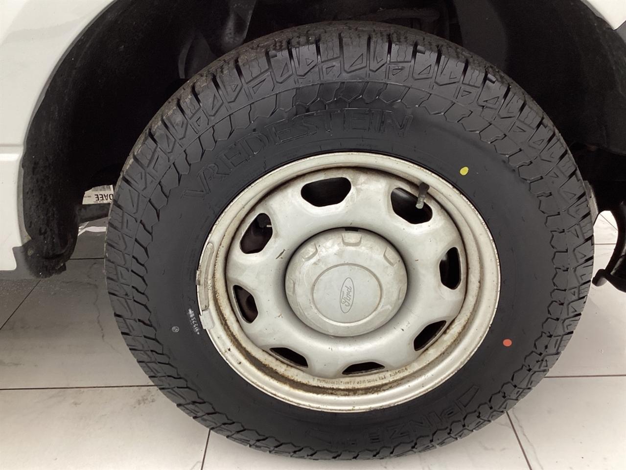 Ford 150 2WD SuperCab 145" XLT 2011