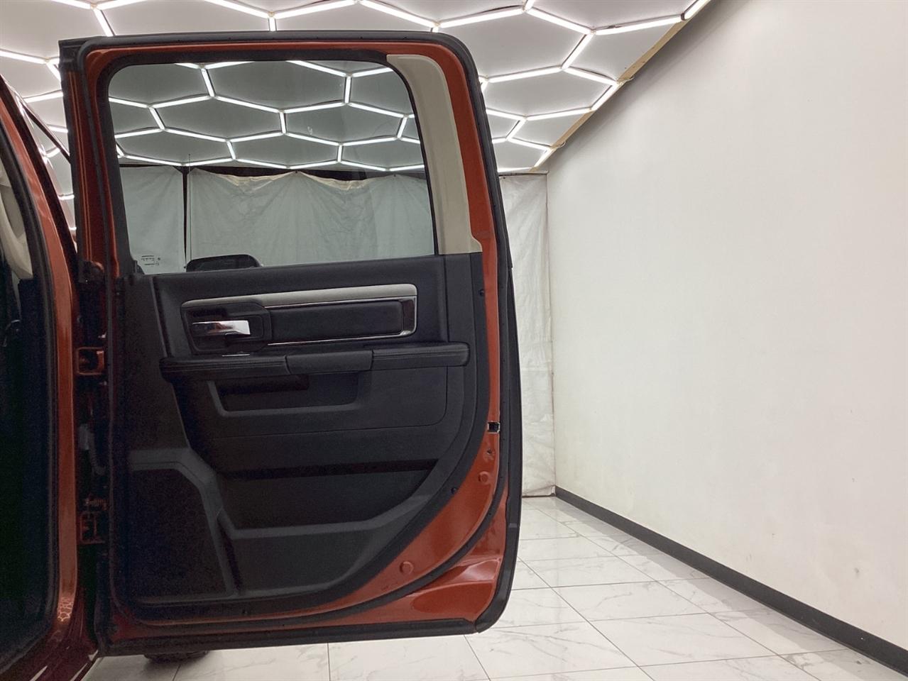 RAM 1500 4WD Crew Cab 140.5" Sport 2013