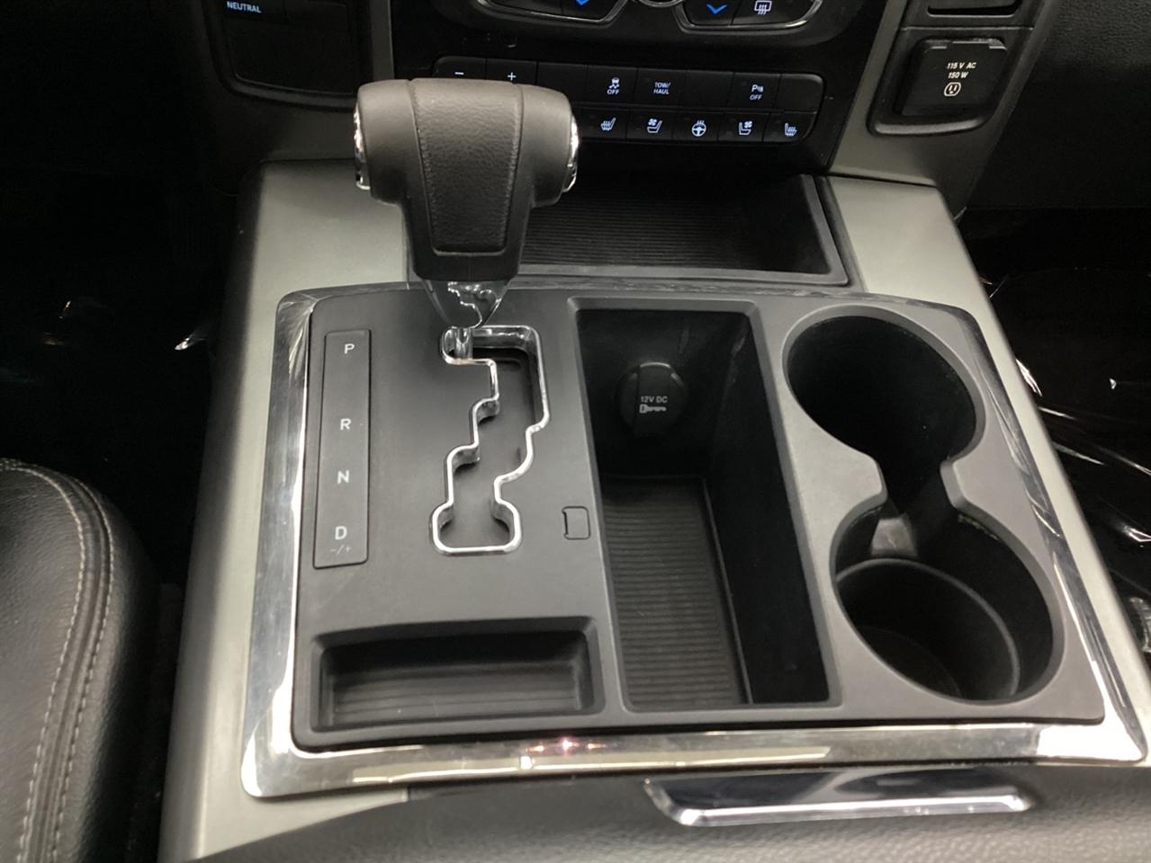 RAM 1500 4WD Crew Cab 140.5" Sport 2013