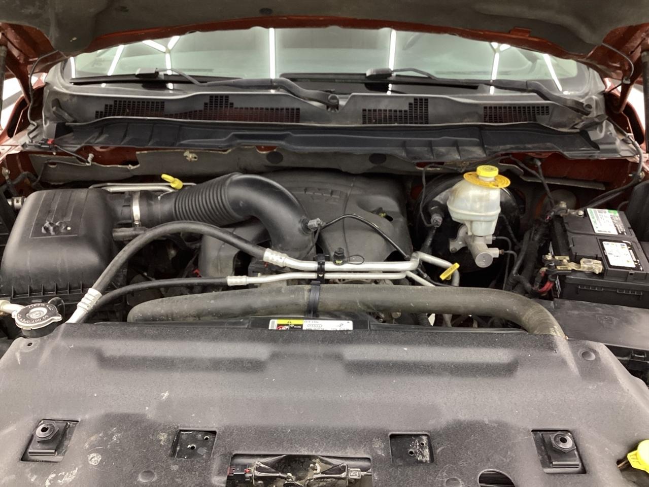 RAM 1500 4WD Crew Cab 140.5" Sport 2013