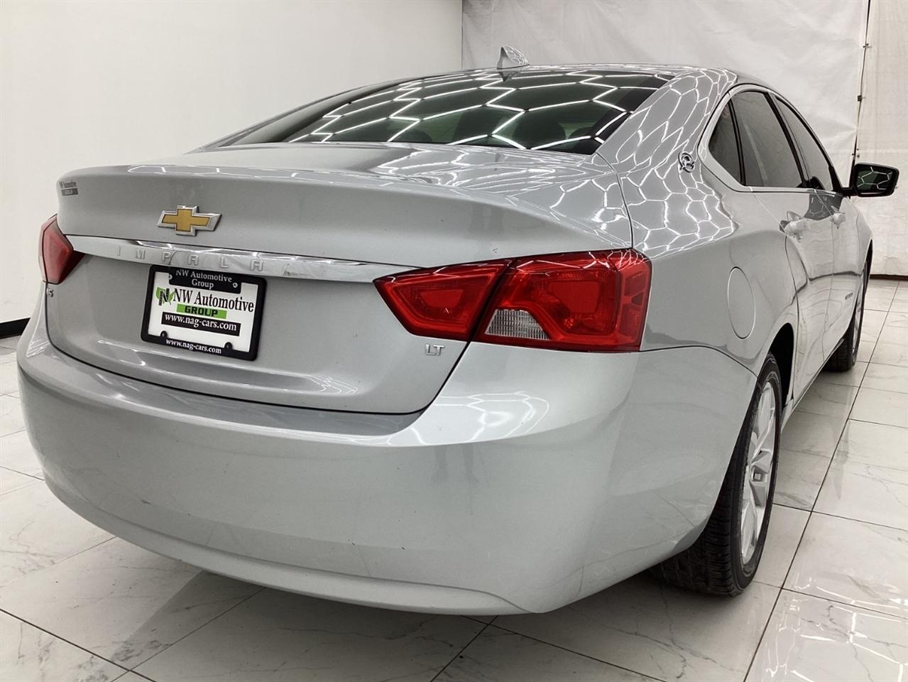 Chevrolet Impala 4dr Sdn LT w/1LT 2018