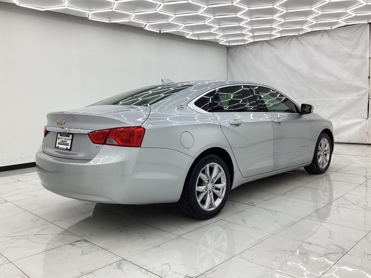 Chevrolet Impala 4dr Sdn LT w/1LT 2018