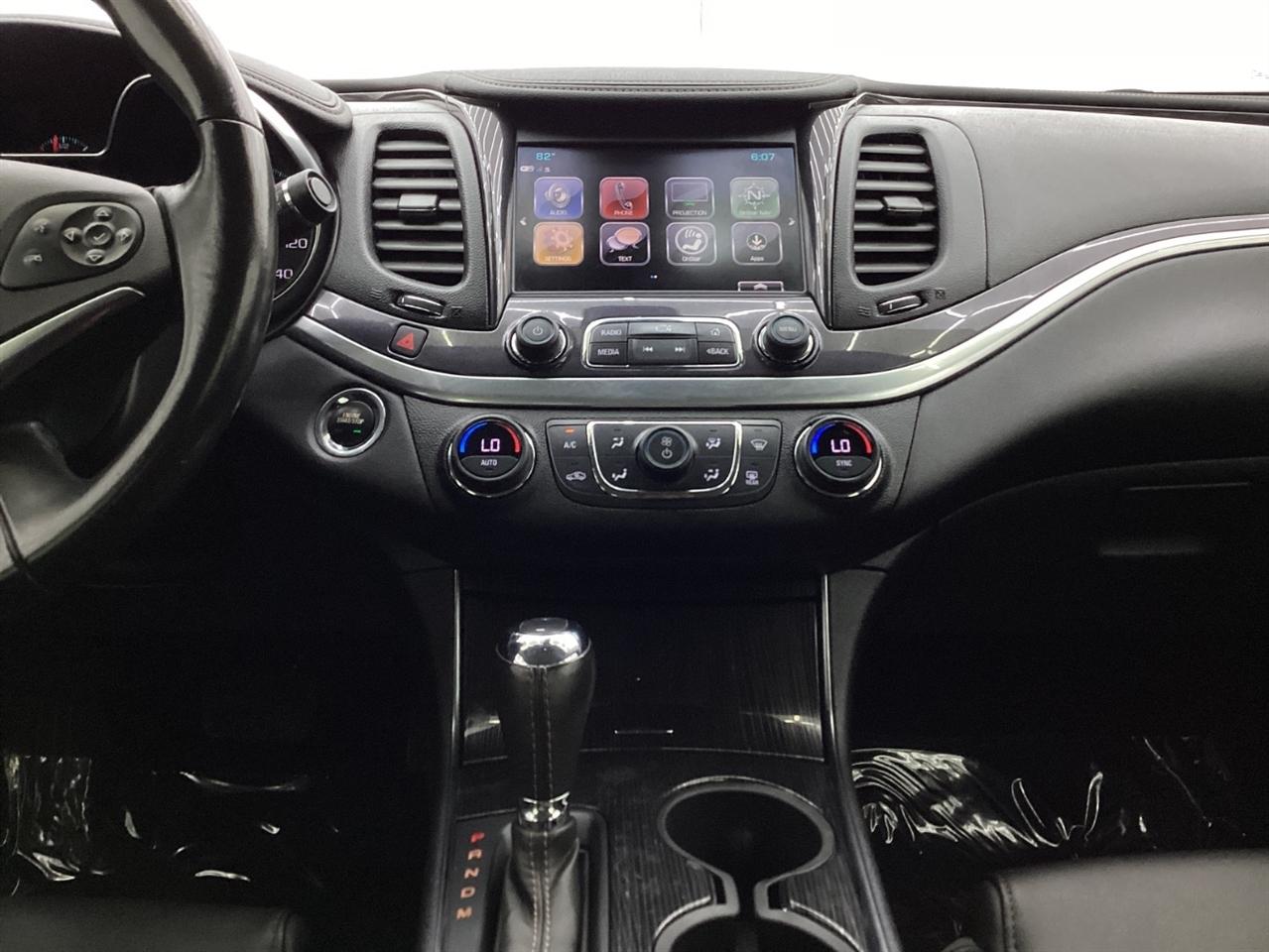 Chevrolet Impala 4dr Sdn LT w/1LT 2018