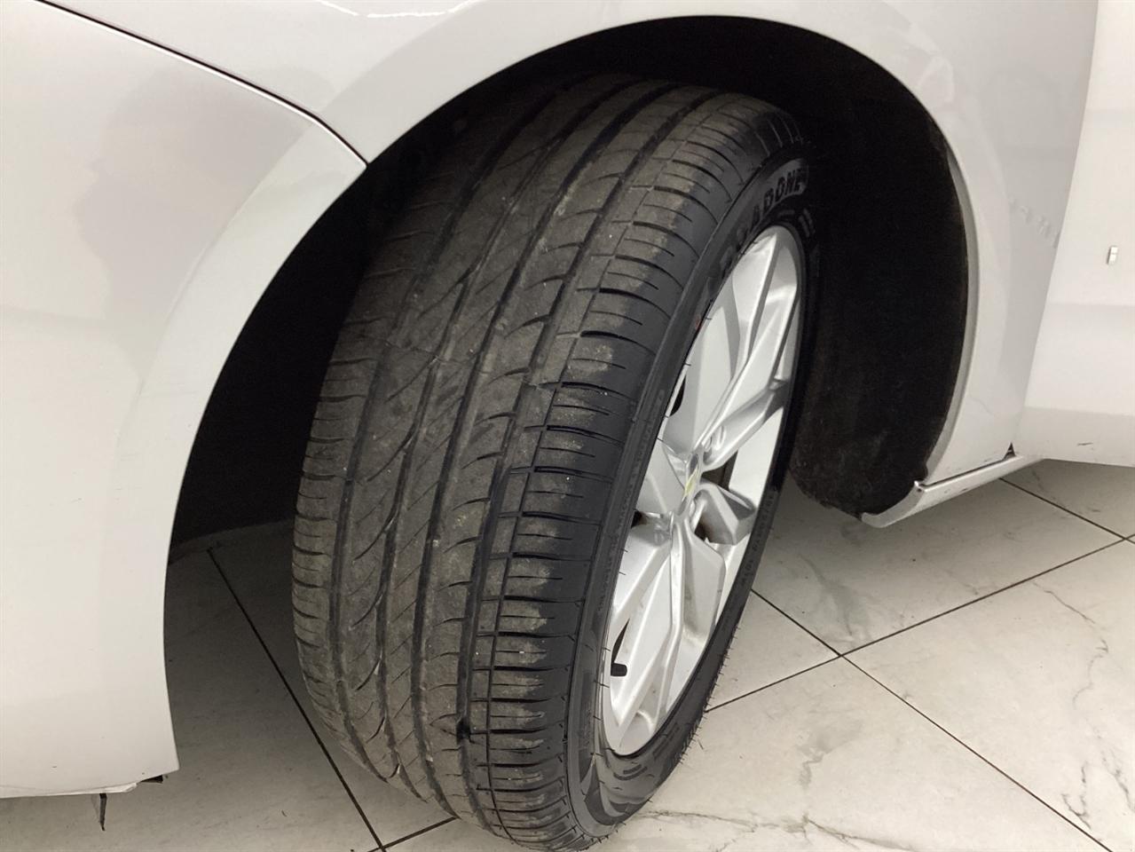 Chevrolet Impala 4dr Sdn LT w/1LT 2018