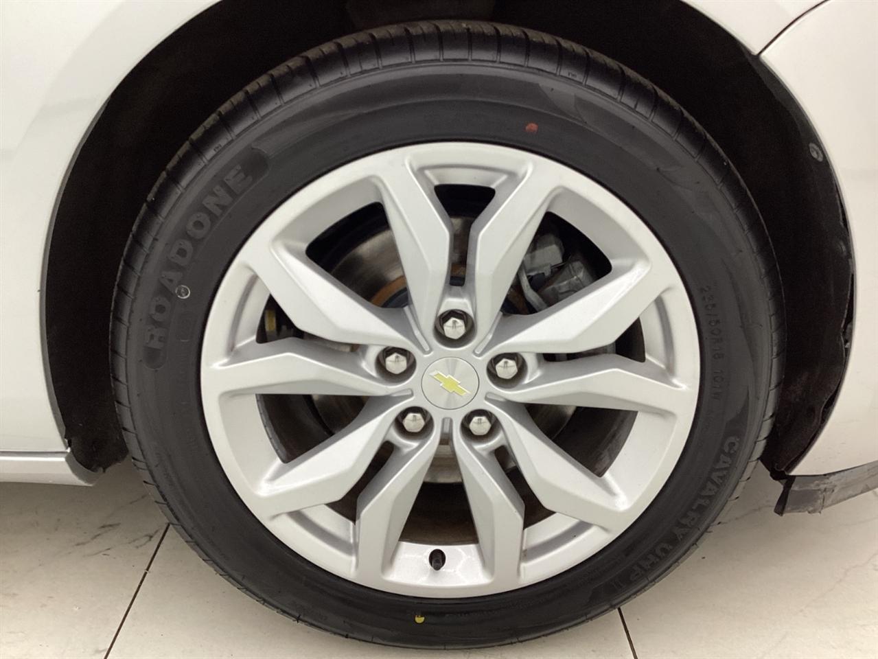 Chevrolet Impala 4dr Sdn LT w/1LT 2018