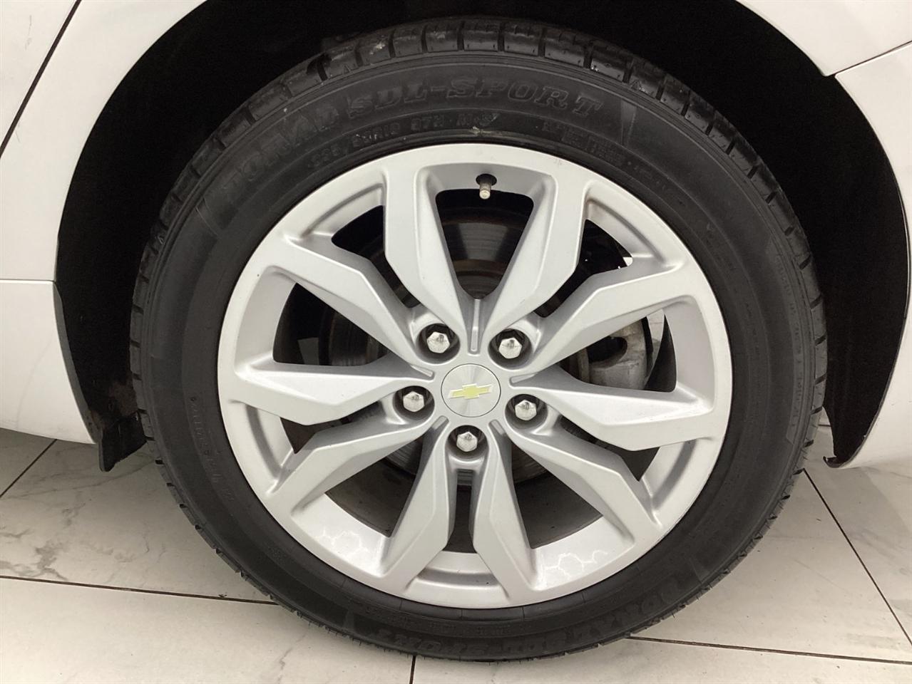 Chevrolet Impala 4dr Sdn LT w/1LT 2018