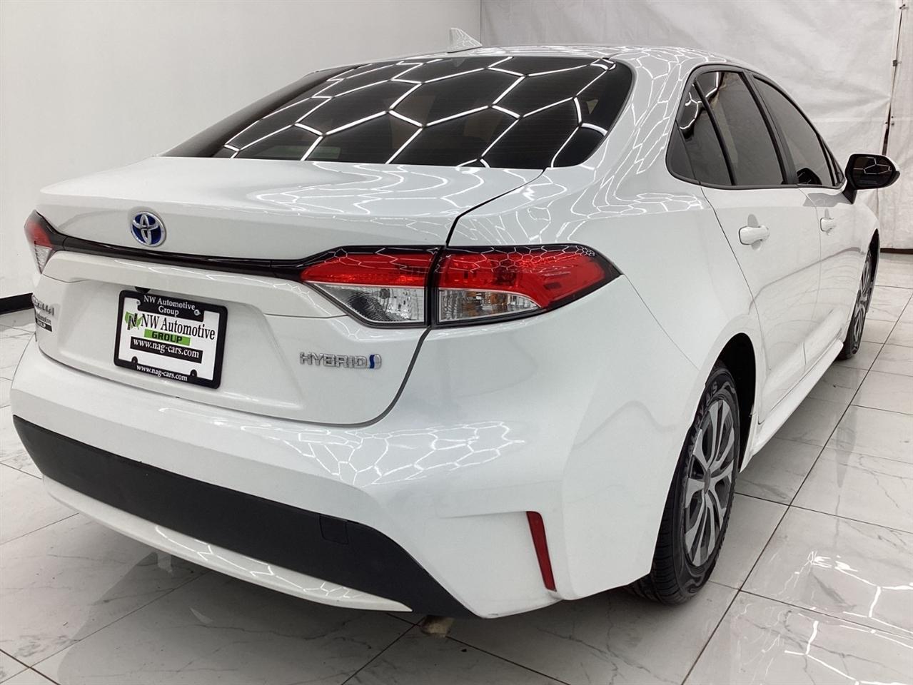 Toyota Corolla Hybrid LE CVT (Natl) 2022